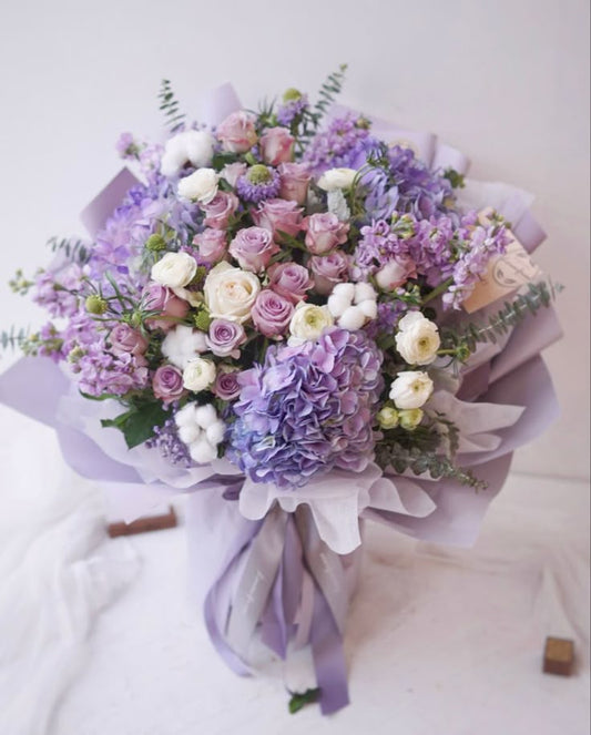 Luxe Lavender — Soft Purple Luxury Bouquet