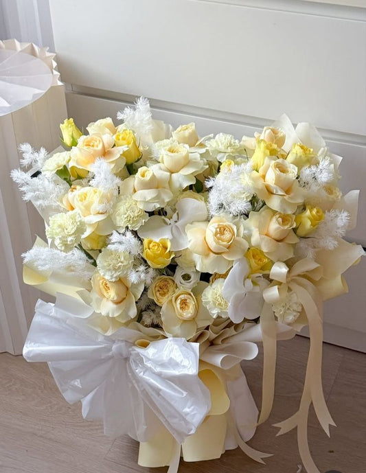 Eid Radiance – Yellow & White Celebration Bouquet